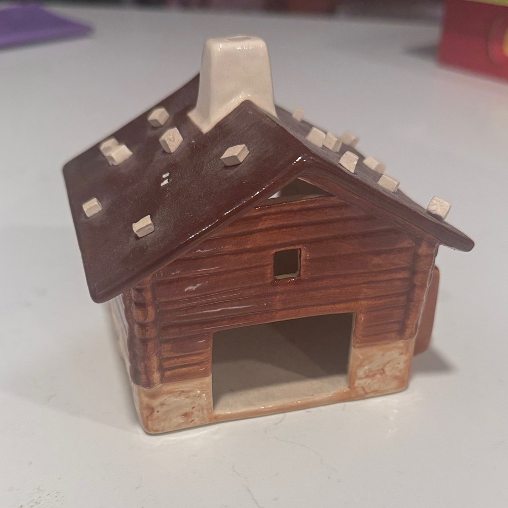 Vintage Ursula Leyk Lichthaus House 
Signed Model Almhutte